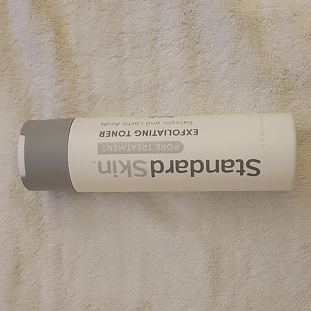 Standard Skin Pore Treatment Exfoliating Toner 8oz